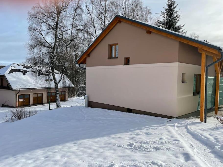 Srni-modry Podkrovi /dvojdomek U Vydra * Срні